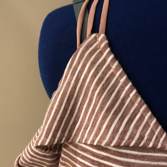 Lucky Brand Cold Shoulder Top - Picture 3 of 7